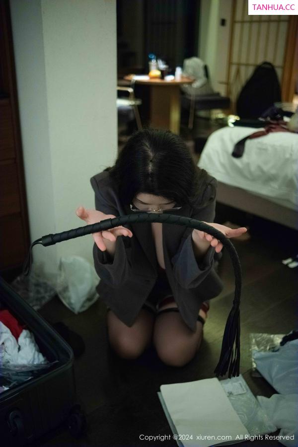   [XiuRen]高清写真图 2024.10.15 No.9287 樱桃小犊子 黑丝美臀第6张图片